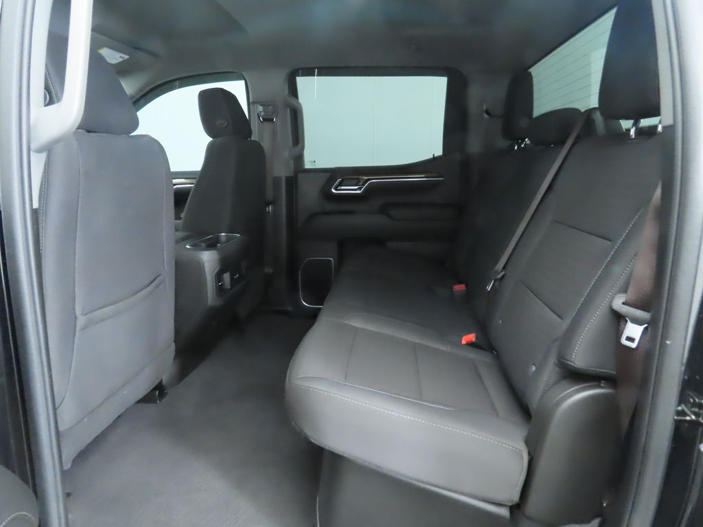 2024 Chevrolet Silverado 1500 RST 21