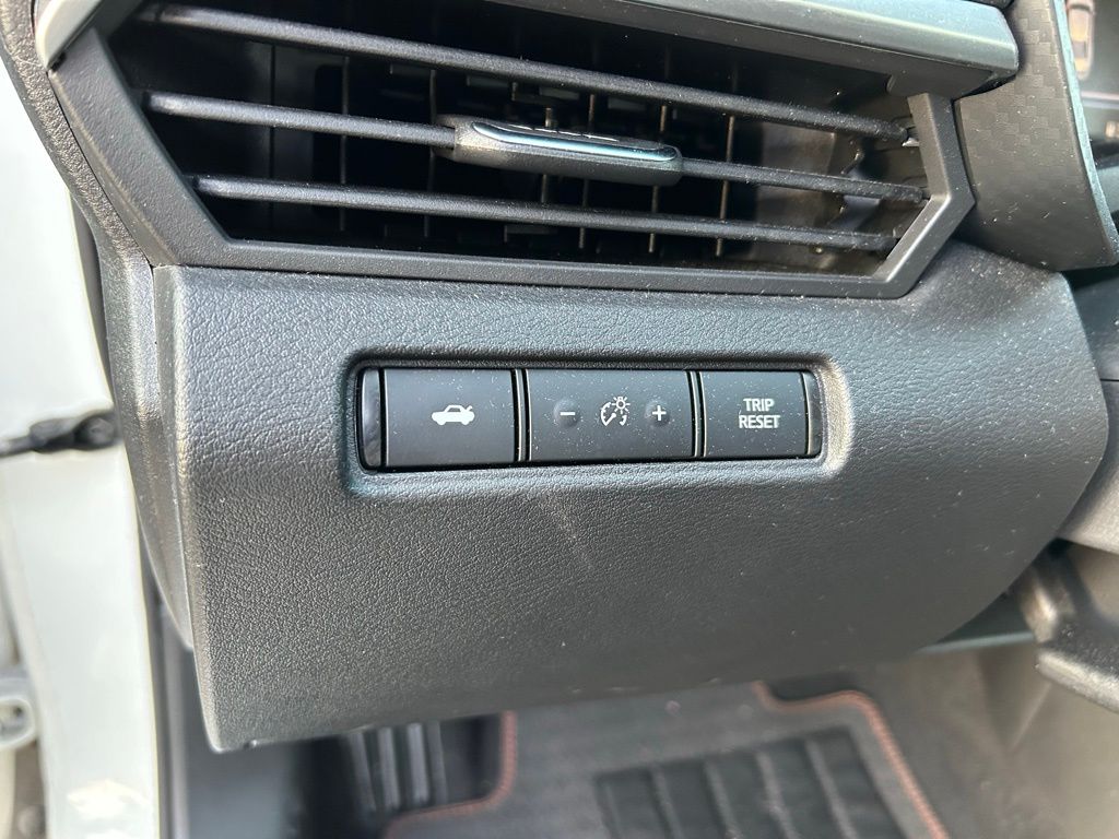 Thumbnail: 2020 Nissan Altima - 18