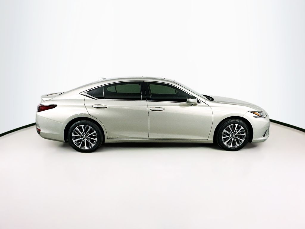 2022 Lexus ES Hybrid 300h 4