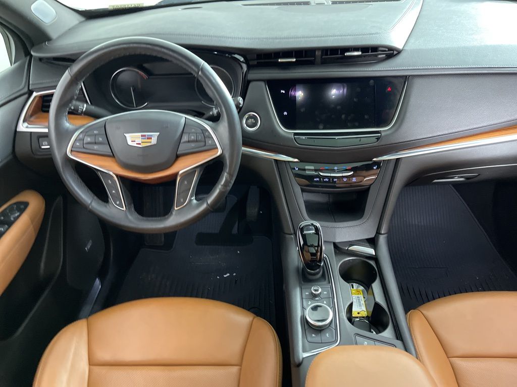 Thumbnail: 2023 Cadillac XT5 - 4