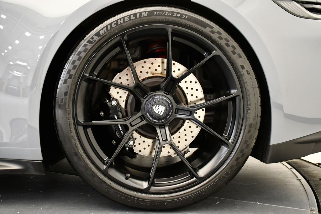 Thumbnail: 2024 Porsche 911 - 17