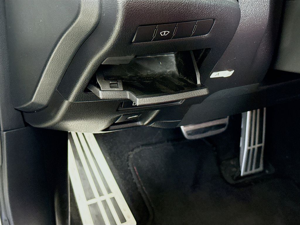 Thumbnail: 2021 Lexus ES - 10