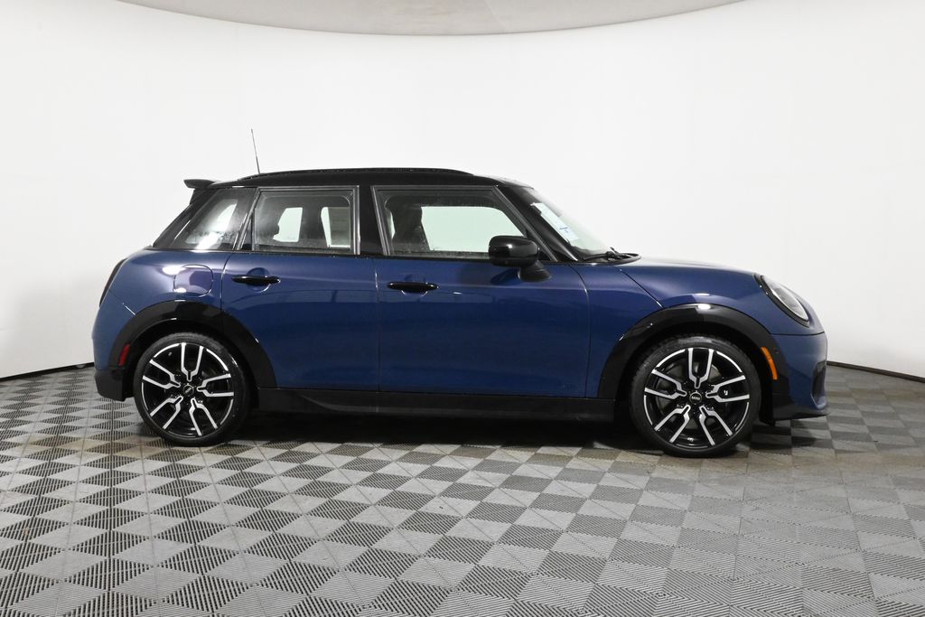 Thumbnail: 2026 MINI Cooper - 8