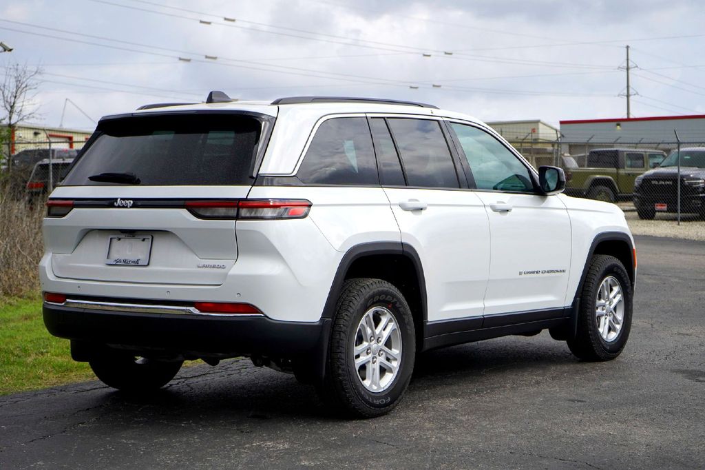 New Car 2025 Jeep Grand Cherokee  Laredo For Sale Under $30,000 In Taylor, Texas