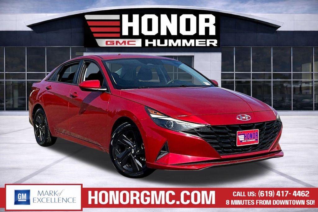 2022 Hyundai Elantra SEL FWD