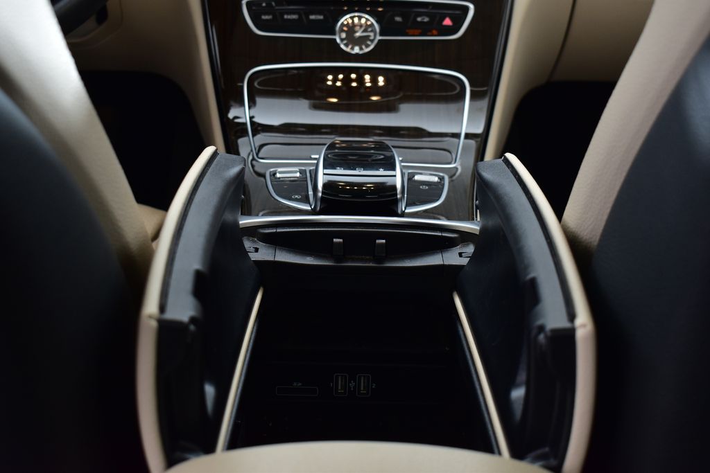 Thumbnail: 2016 Mercedes-Benz C-Class - 26