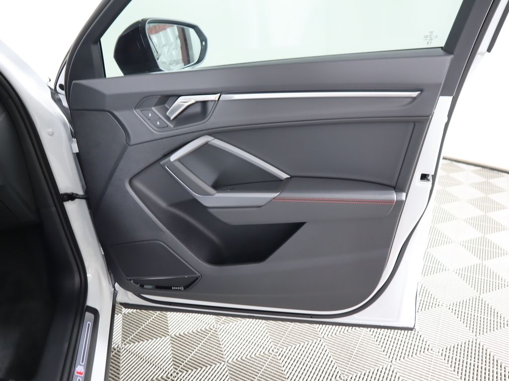 Thumbnail: 2025 Audi Q3 - 27