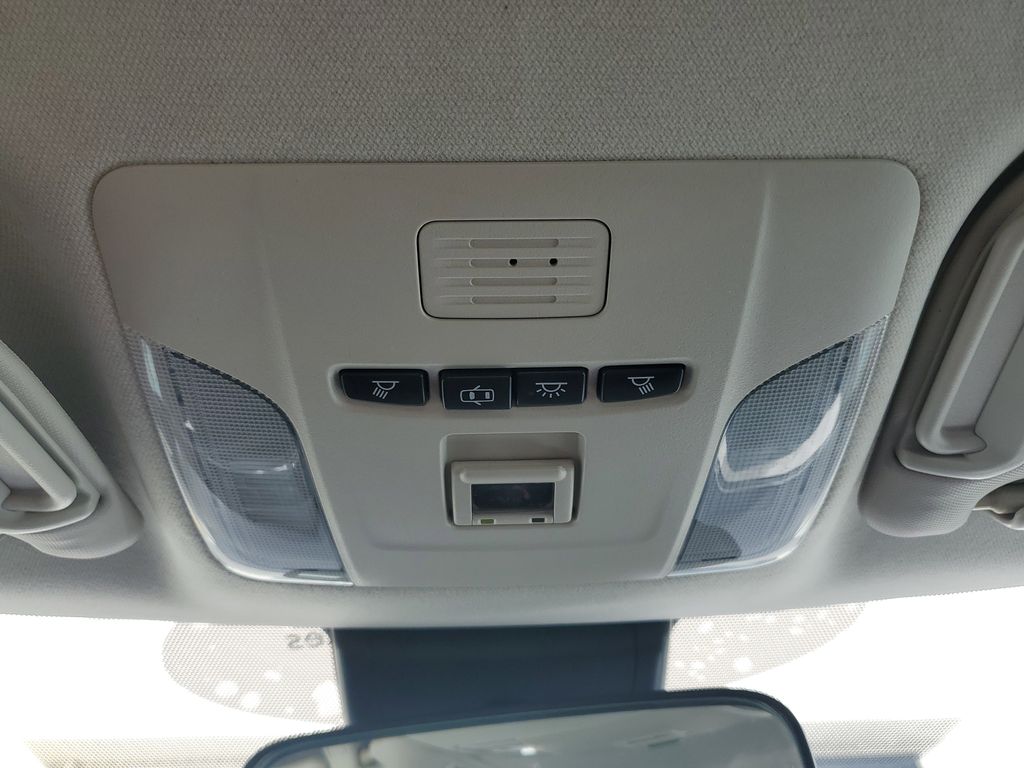 2021 Toyota Corolla LE photo 27