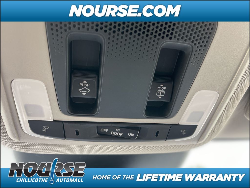2025 Honda Pilot Touring photo