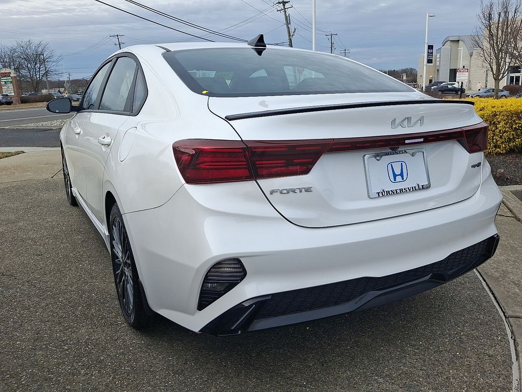 Thumbnail: 2023 Kia Forte - 4