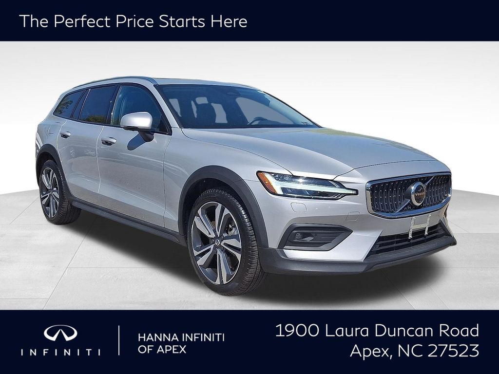 Silver 2025 Volvo V60 Cross Country B5 Plus AWD Wagon All-Wheel Drive Automatic