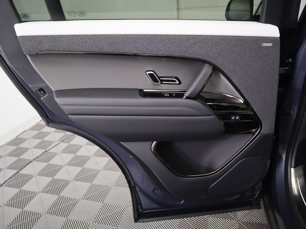 Thumbnail: 2025 Land Rover Range Rover Sport - 27