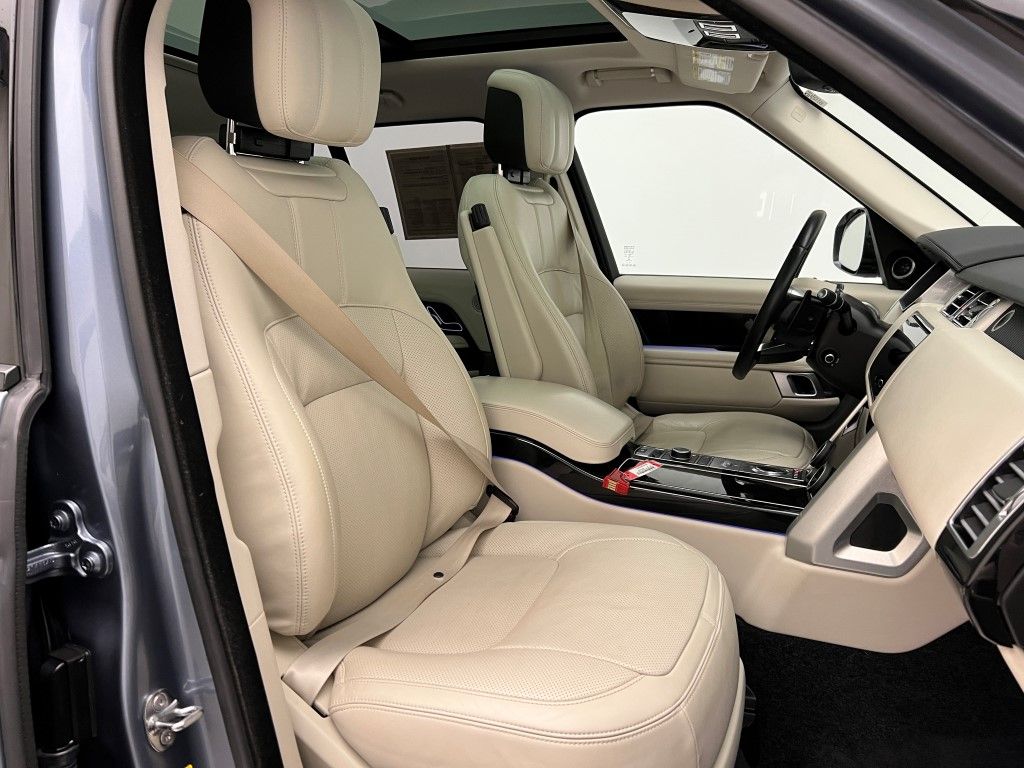 Thumbnail: 2021 Land Rover Range Rover - 14