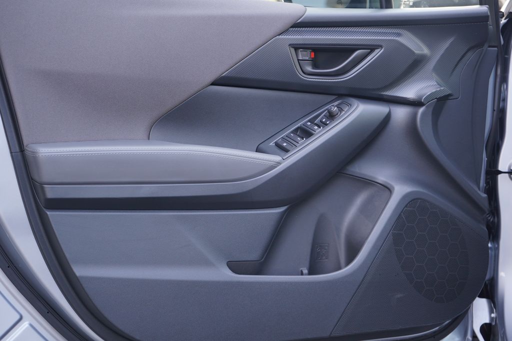 2025 Subaru Crosstrek Premium 18