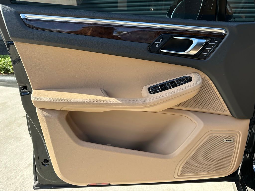 Thumbnail: 2024 Porsche Macan - 18