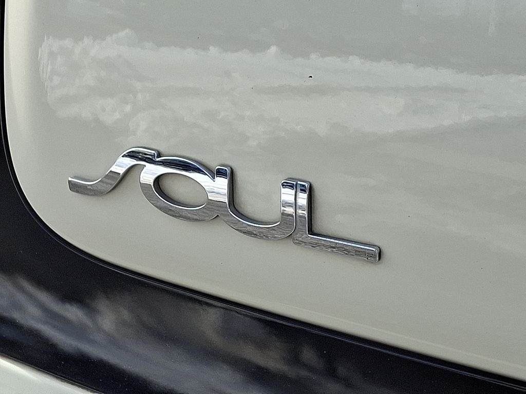 Thumbnail: 2015 Kia Soul - 30