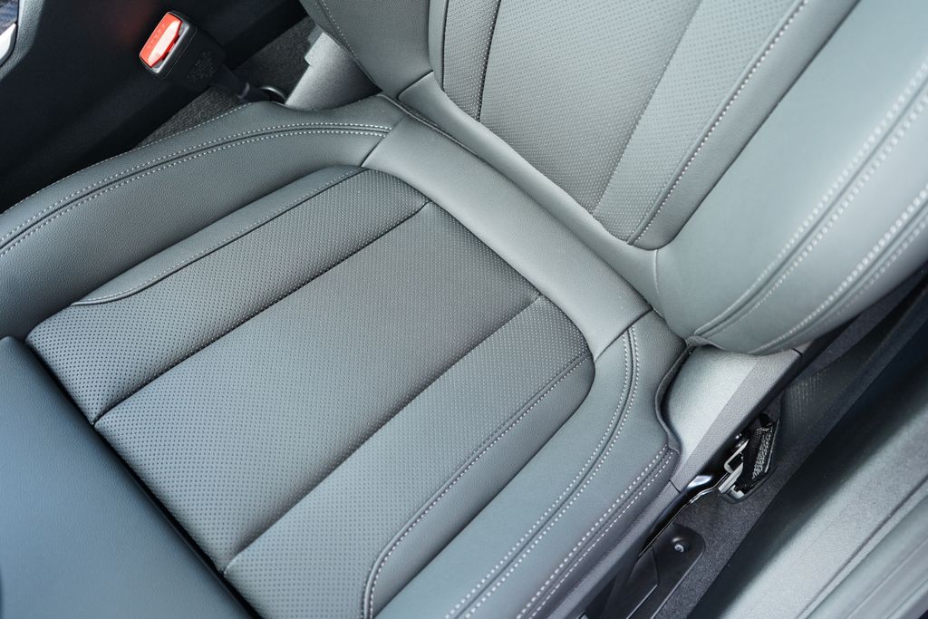 Thumbnail: 2026 BMW 4 Series - 12