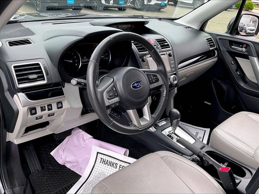 2017 Subaru Forester — photo 8