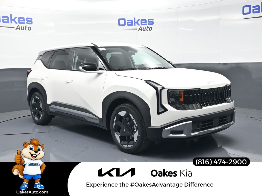 Snow White Pearl 2027 Kia Seltos SUV / Crossover Front-Wheel Drive Continuously Variable Transmission