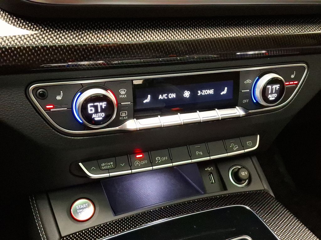2022 Audi SQ5 Premium Plus 16