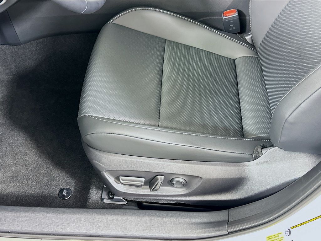 Thumbnail: 2025 Toyota Prius - 20