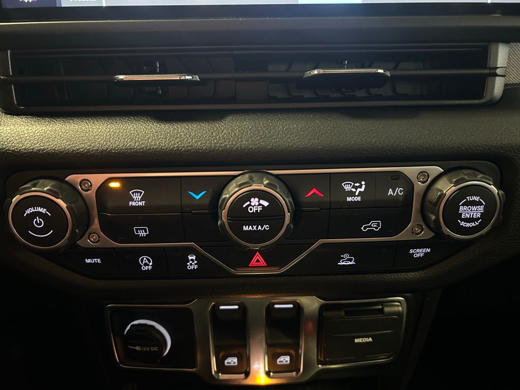 new 2026 Jeep Wrangler car, priced at $42,375