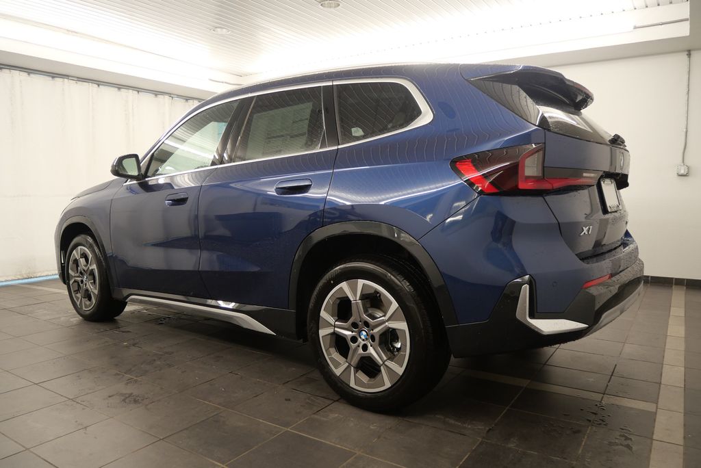 2025 BMW X1 xDrive28i 3
