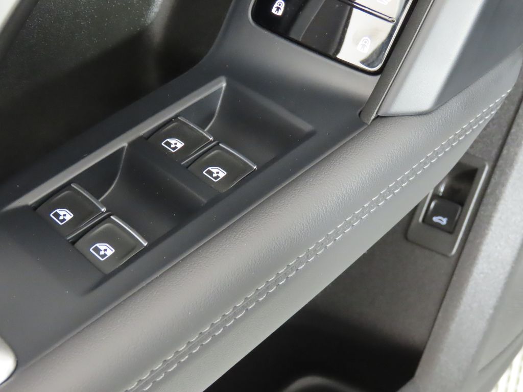 Thumbnail: 2025 Audi Q5 - 28