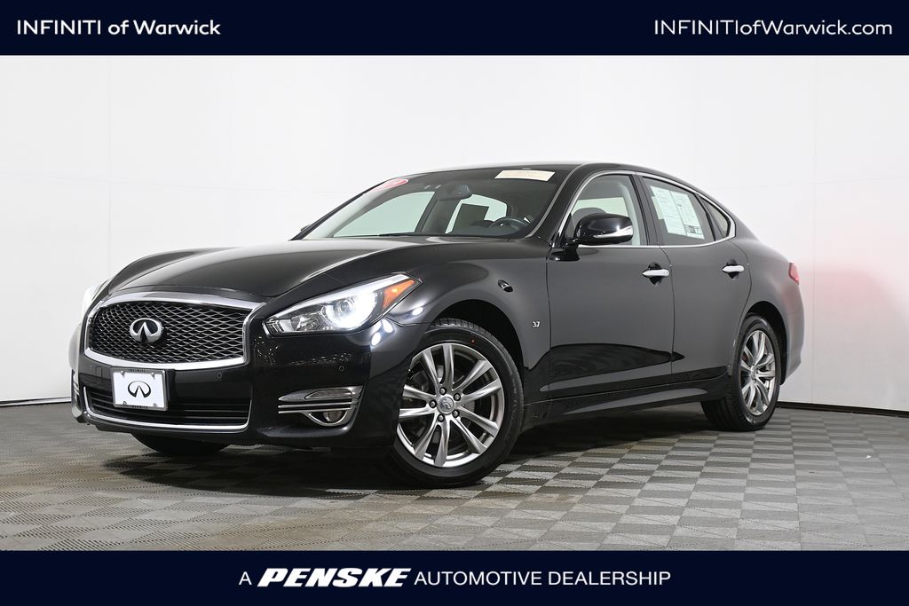 Black Obsidian 2019 INFINITI Q70 3.7 Luxe AWD Sedan All-Wheel Drive 7-Speed Automatic