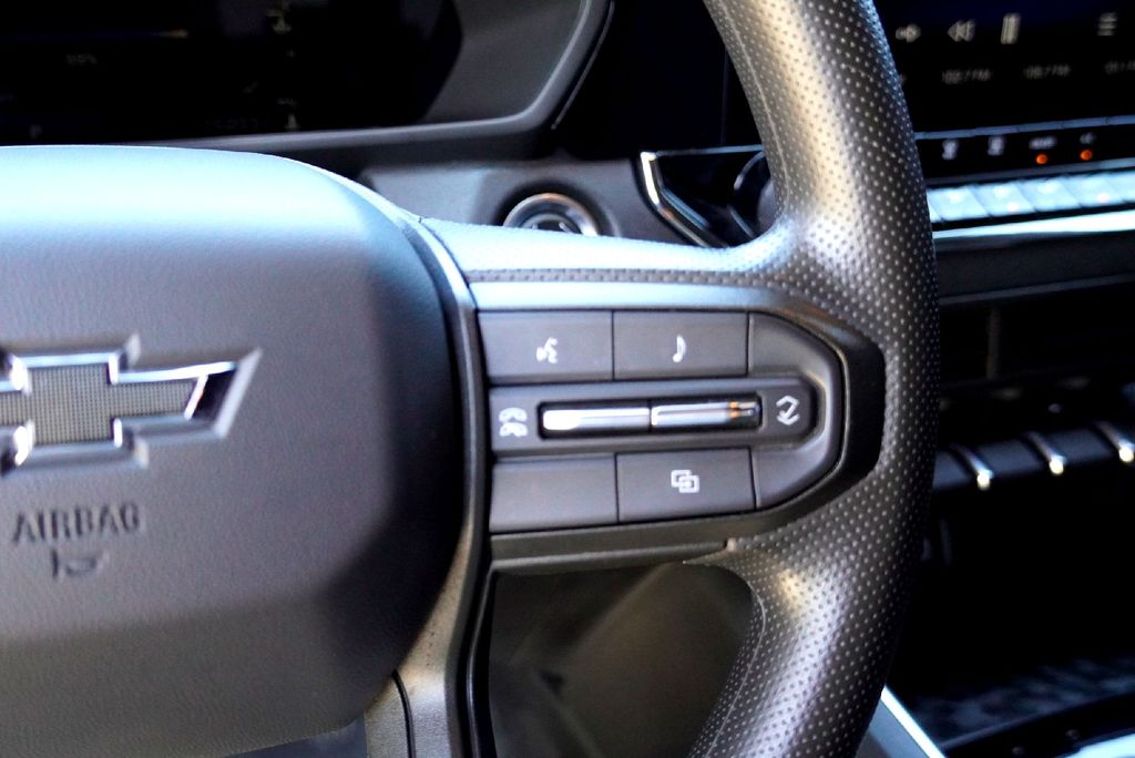 Used Car 2023 Chevrolet Colorado  Trail Boss For Sale Under $40,000 In Taylor, Texas