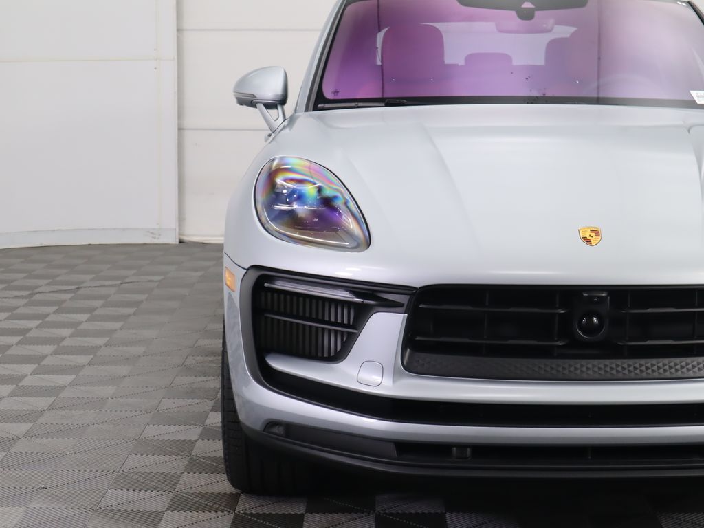 Thumbnail: 2025 Porsche Macan - 12