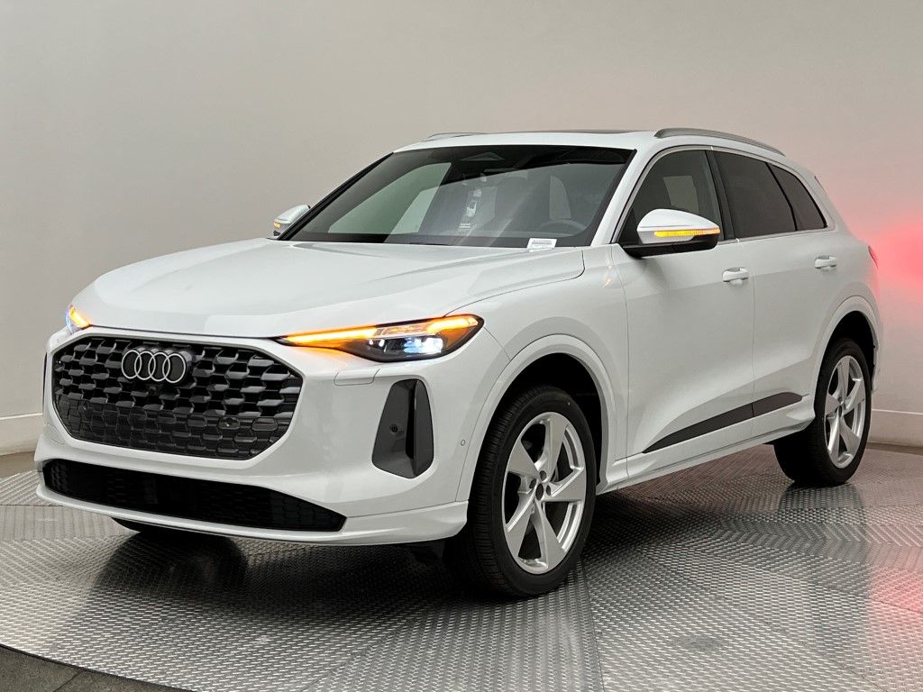 Thumbnail: 2025 Audi Q5 - 2