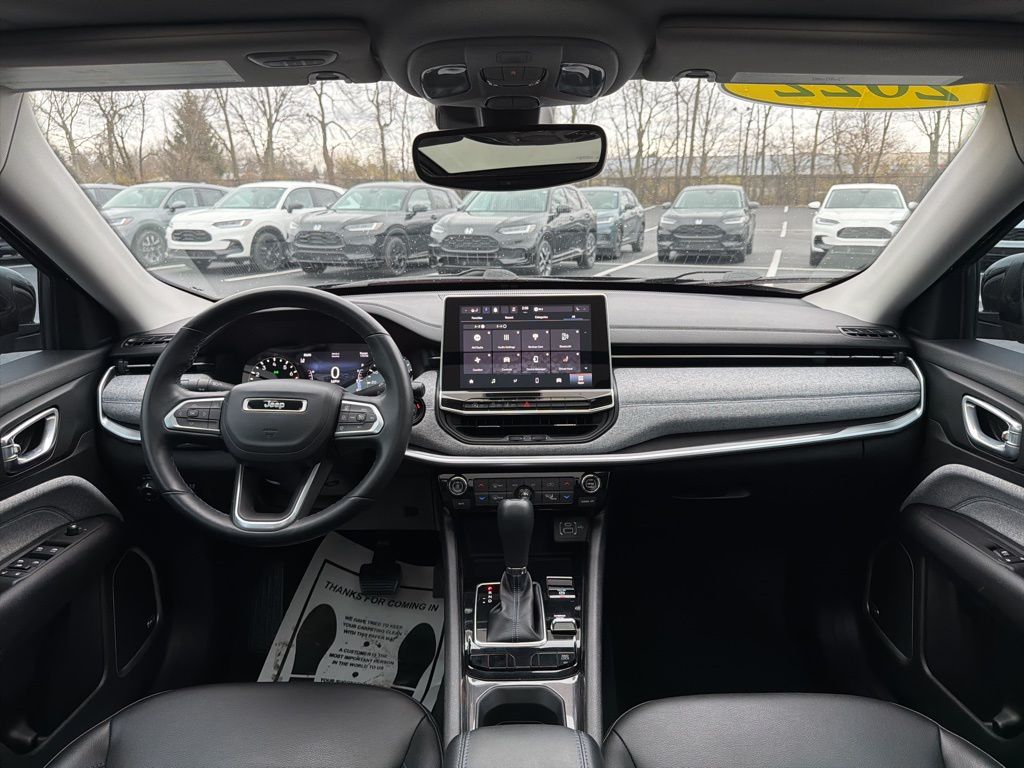 Thumbnail: 2022 Jeep Compass - 12