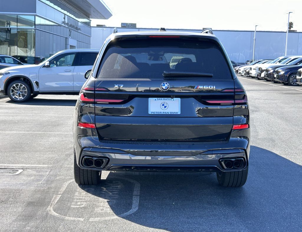 Thumbnail: 2026 BMW X7 - 4