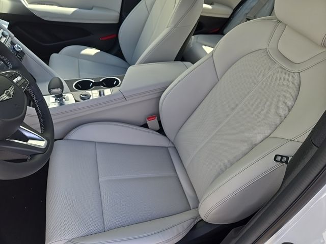 2025 Genesis G70  17