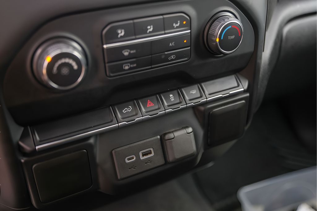 Used Car 2021 Chevrolet Silverado 1500  Custom For Sale Under $35,000 In Austin, Texas