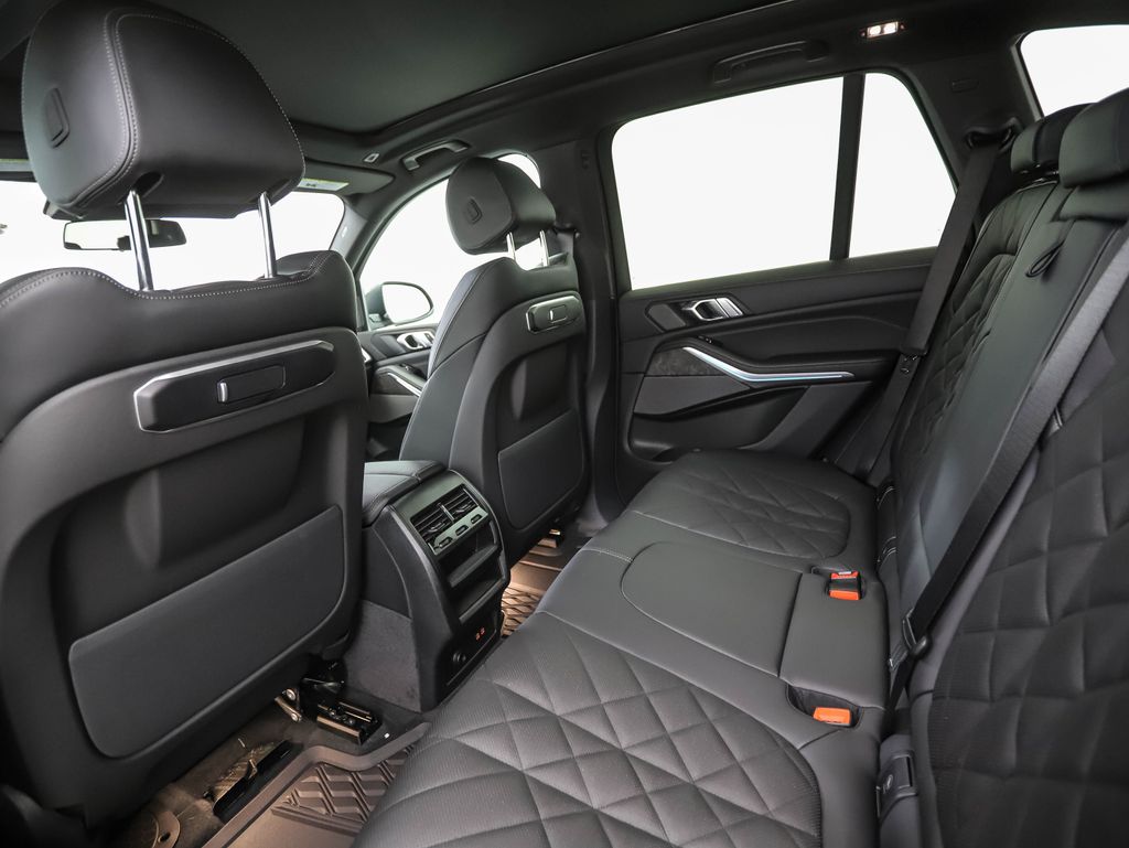 Thumbnail: 2026 BMW X5 - 21