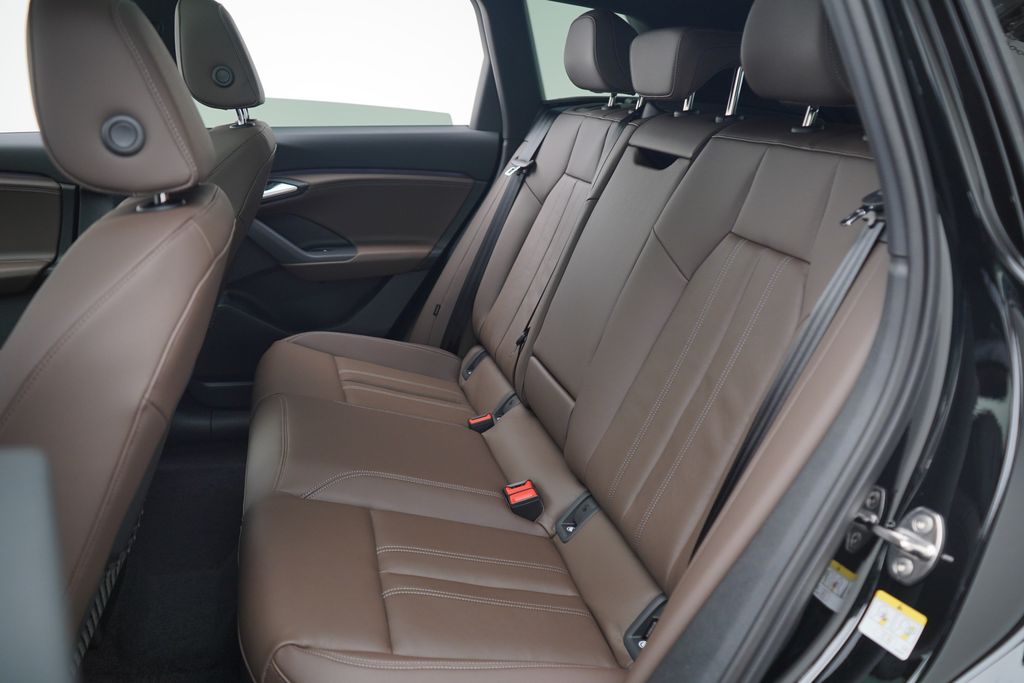 2025 Audi Q6 e-tron Premium 7