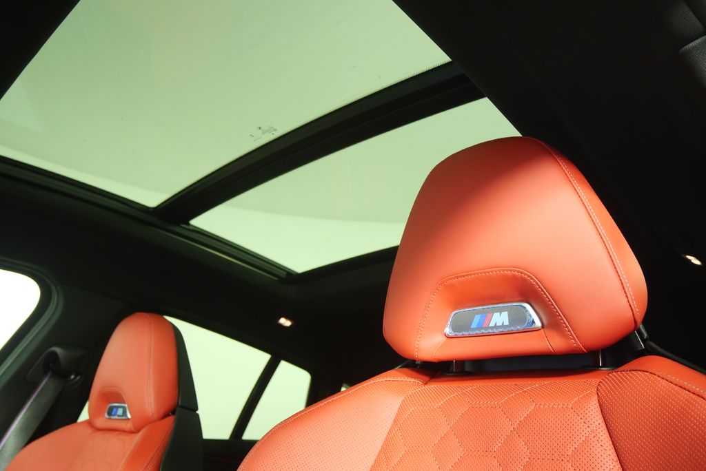 Thumbnail: 2025 BMW X4 - 12