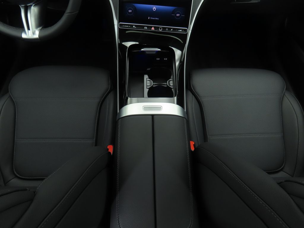 Thumbnail: 2025 Mercedes-Benz C-Class - 16