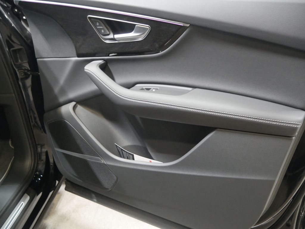 Thumbnail: 2026 Audi Q7 - 21