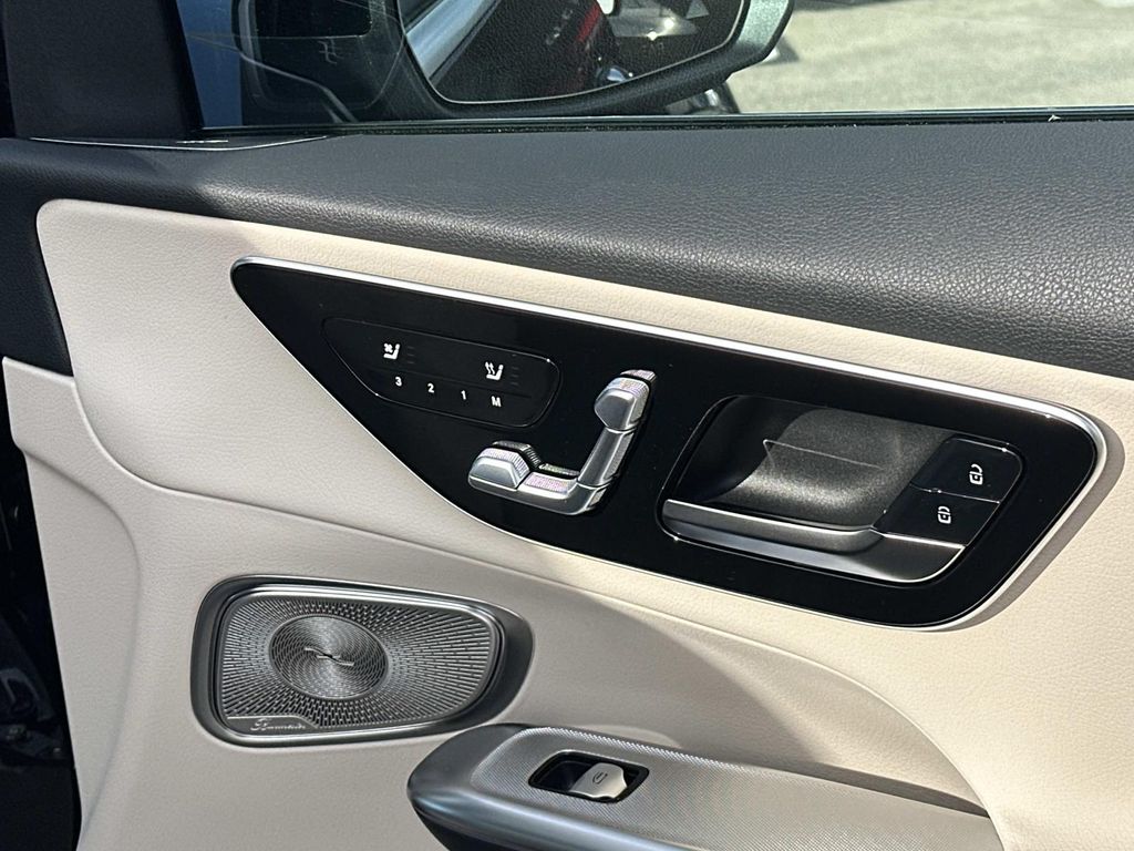 Thumbnail: 2026 Mercedes-Benz GLC - 11