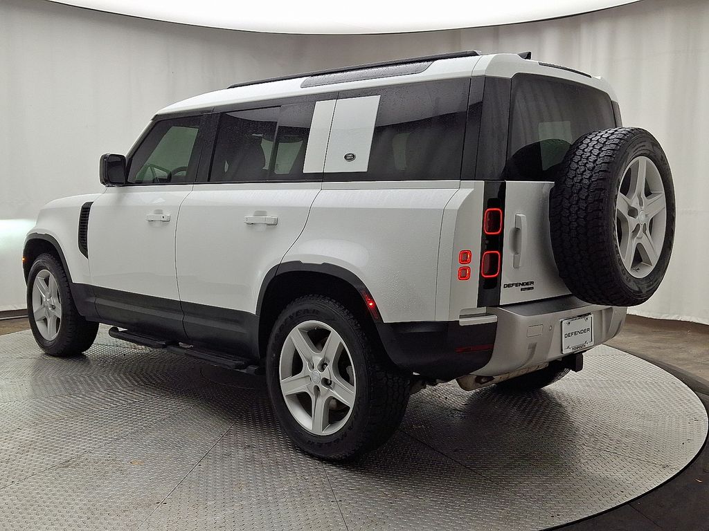 Thumbnail: 2020 Land Rover Defender - 6