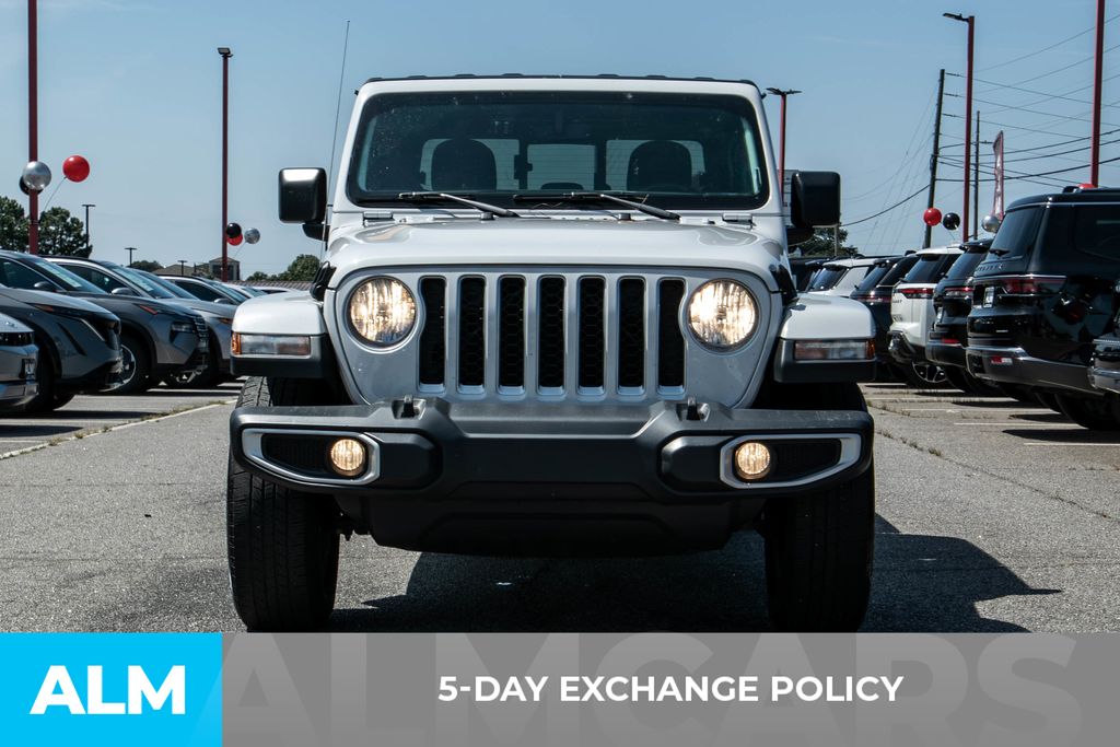 2023 Jeep Gladiator Overland photo 3