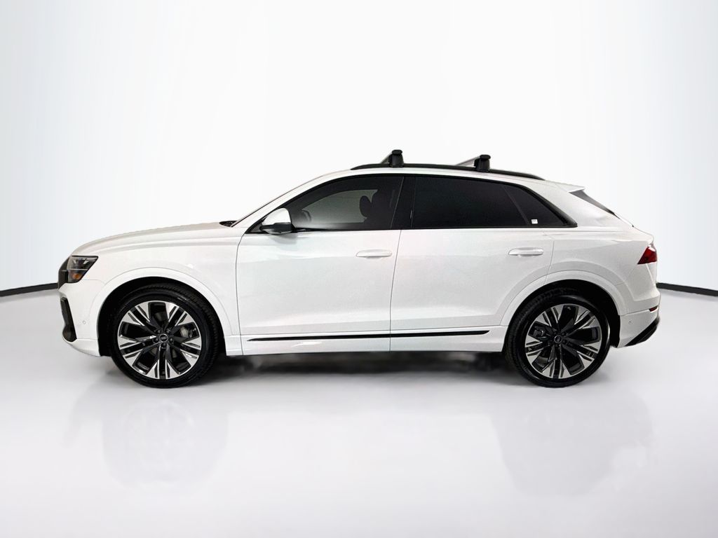 Thumbnail: 2026 Audi Q8 - 8