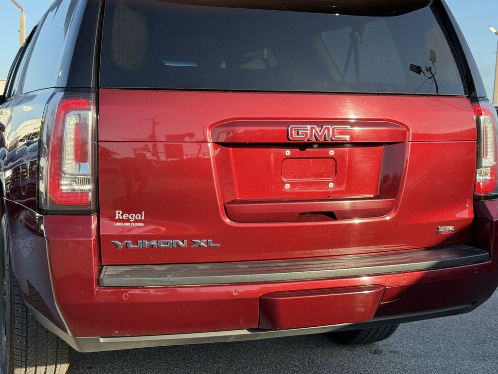 used 2019 GMC Yukon XL car, priced at $23,692