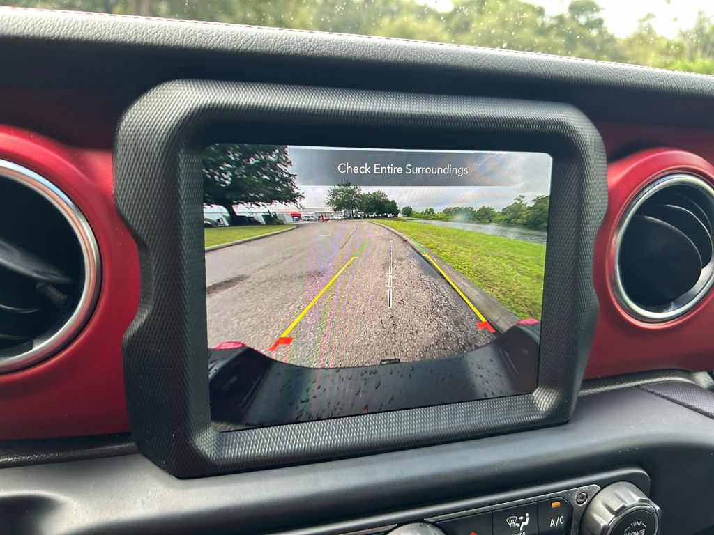 Thumbnail: 2022 Jeep Gladiator - 23