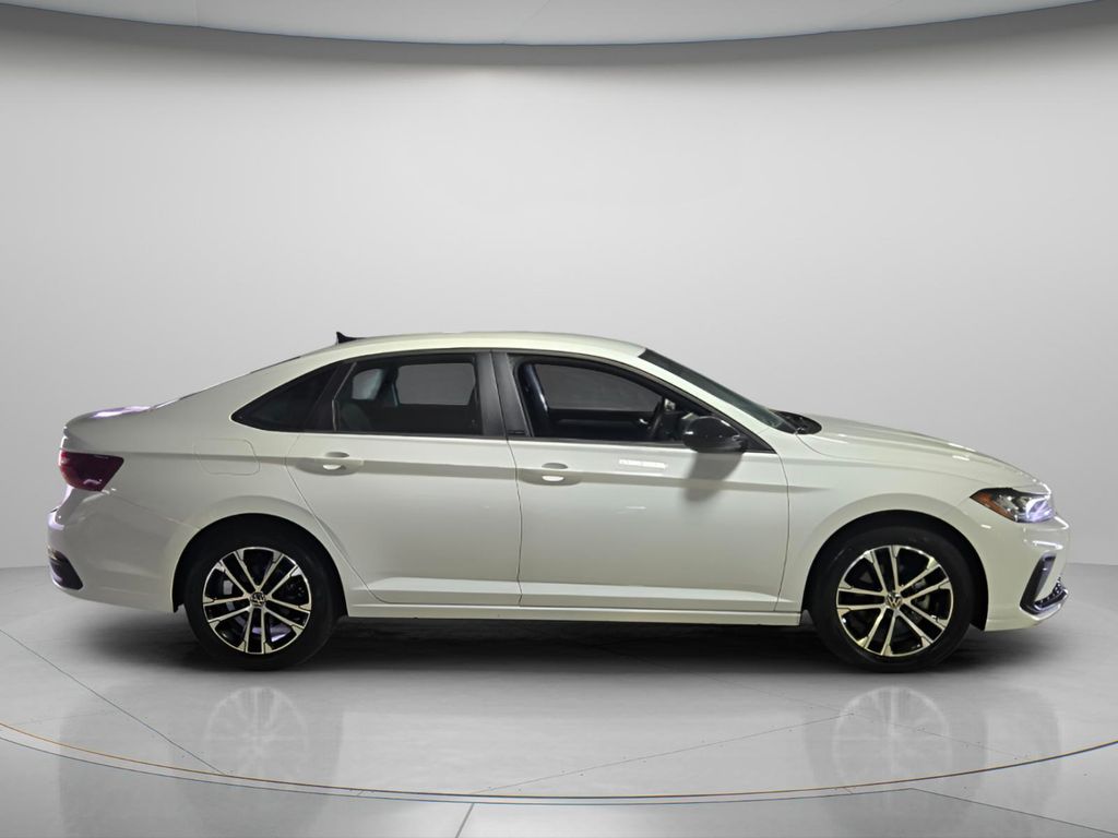 2025 Volkswagen Jetta - $18,500