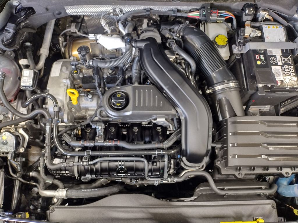 2025 Volkswagen Taos 1.5T SE