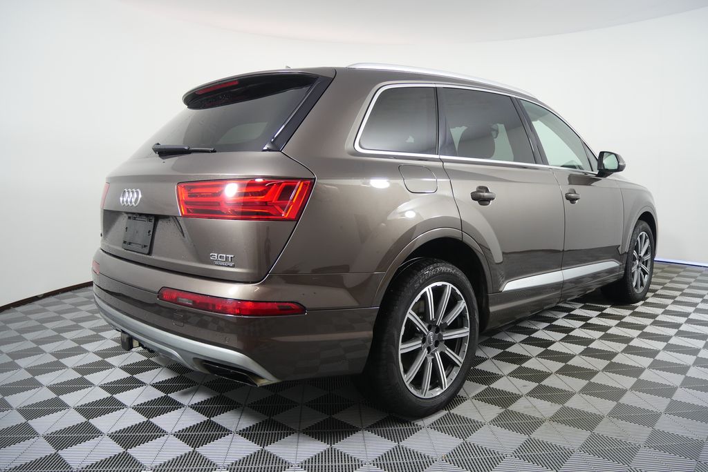 Thumbnail: 2018 Audi Q7 - 3